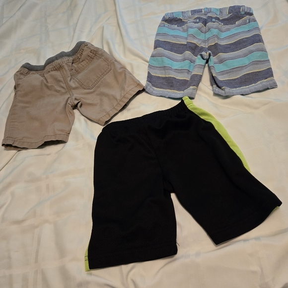 3 pairs boys shorts size 5 (Tony Hawk, Place, and Carter's) - Picture 1 of 6